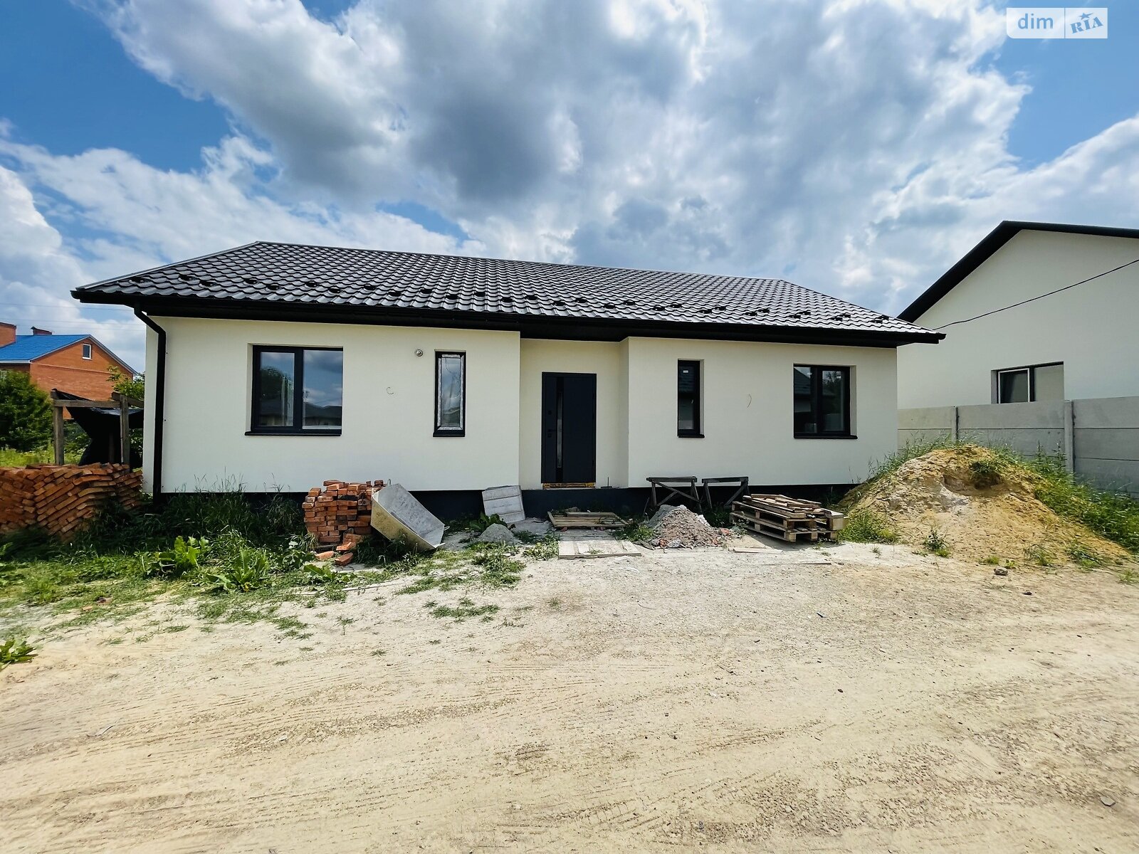 Обʼєкт нерухомості: 3 КІМ. БУДИНОК, ПЛОЩА - 105 м², ЦІНА - 74 000 $
, вул. Незалежності — HUBTRUST, Вінниця