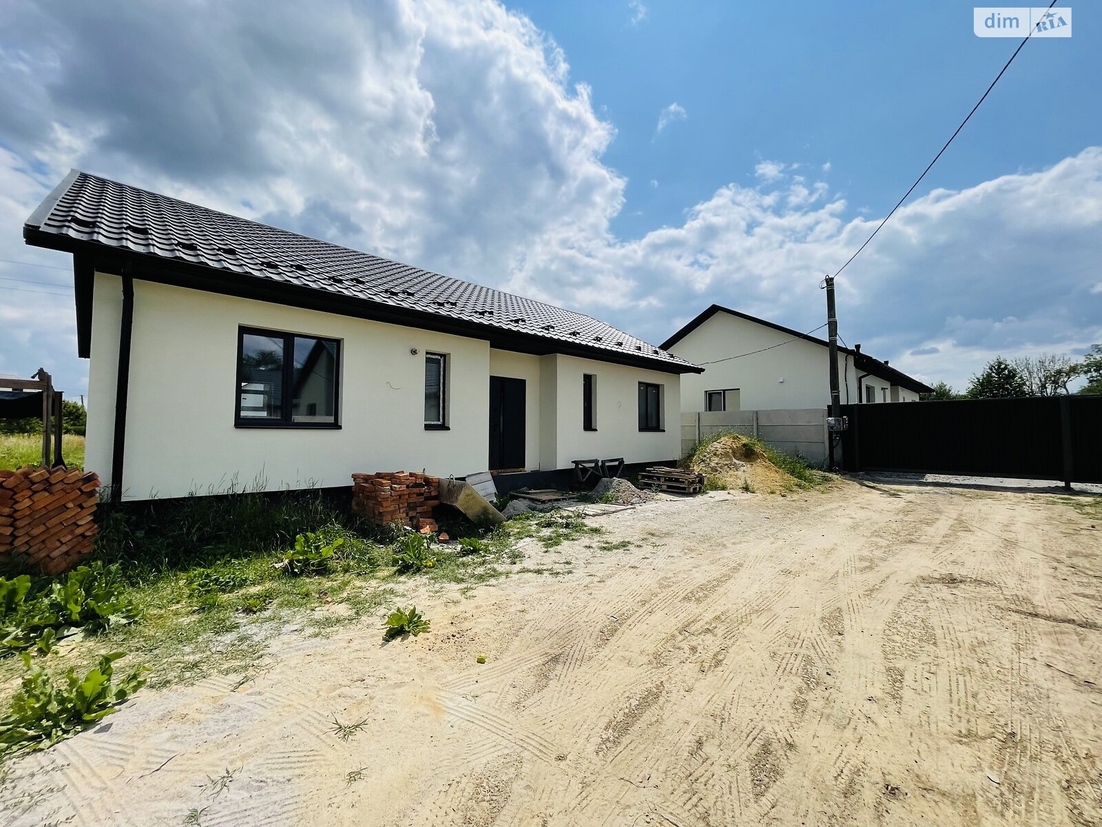 Обʼєкт нерухомості: 3 КІМ. БУДИНОК, ПЛОЩА - 105 м², ЦІНА - 74 000 $
, вул. Незалежності — HUBTRUST, Вінниця