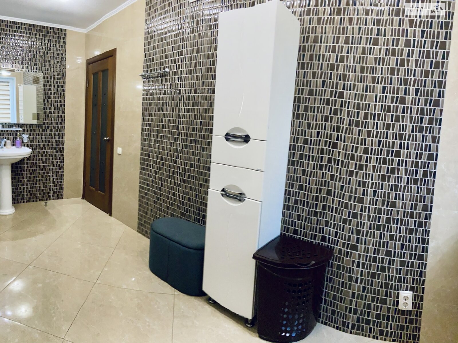 Обʼєкт нерухомості: 4 КІМ. БУДИНОК, ПЛОЩА - 225 м², ЦІНА - 250 000 $
, вул. Євгена Патона — HUBTRUST, Вінниця