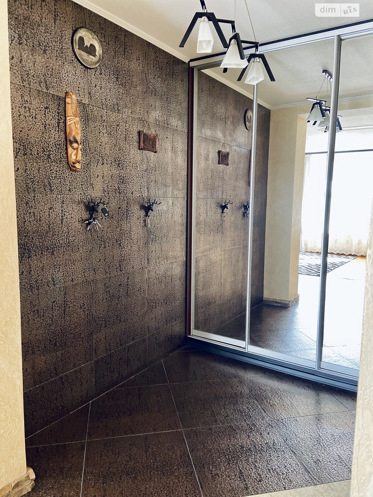 Обʼєкт нерухомості: 4 КІМ. БУДИНОК, ПЛОЩА - 225 м², ЦІНА - 250 000 $
, вул. Євгена Патона — HUBTRUST, Вінниця