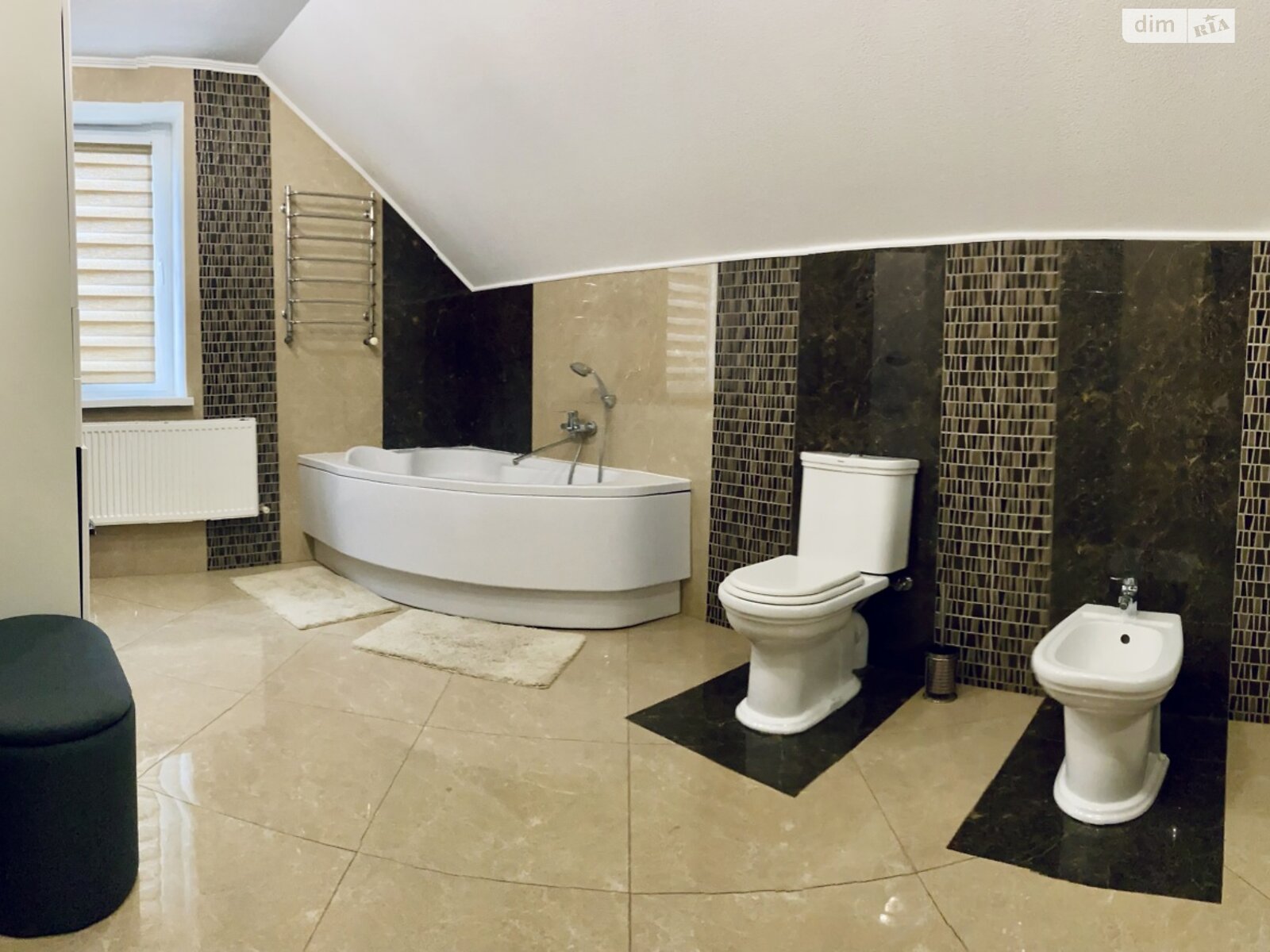 Обʼєкт нерухомості: 4 КІМ. БУДИНОК, ПЛОЩА - 225 м², ЦІНА - 250 000 $
, вул. Євгена Патона — HUBTRUST, Вінниця