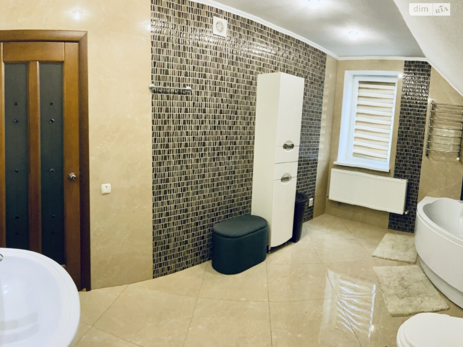 Обʼєкт нерухомості: 4 КІМ. БУДИНОК, ПЛОЩА - 225 м², ЦІНА - 250 000 $
, вул. Євгена Патона — HUBTRUST, Вінниця