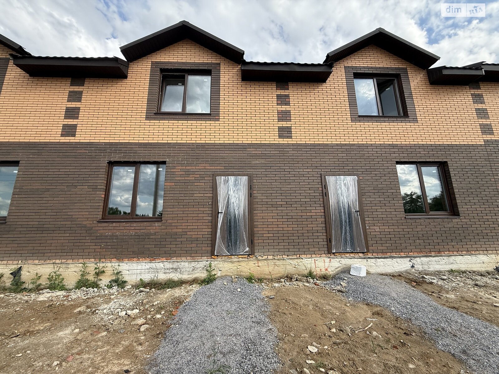 Обʼєкт нерухомості: 3 КІМ. ТАУНХАУС, ПЛОЩА - 90 м², ЦІНА - 68 000 $
, пров. Хлібний — HUBTRUST, Вінниця