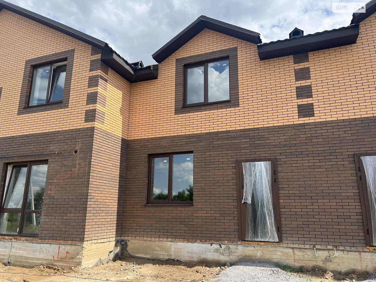 3 КІМ. ТАУНХАУС, ПЛОЩА - 90 м², ЦІНА - 54 000 $
