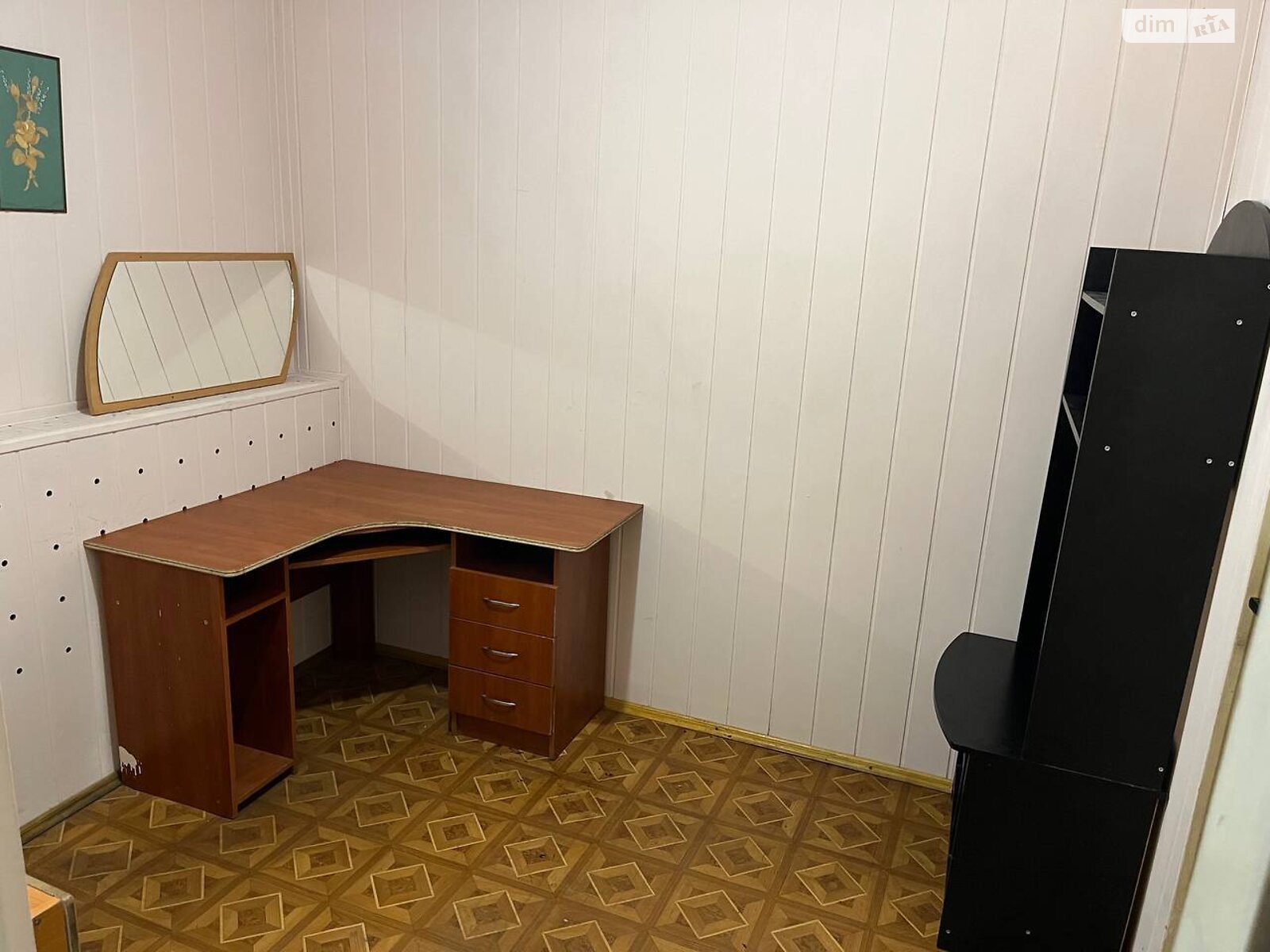 ПЛОЩА - 40 м², ЦІНА - 2 000 $
, вул. Желюка