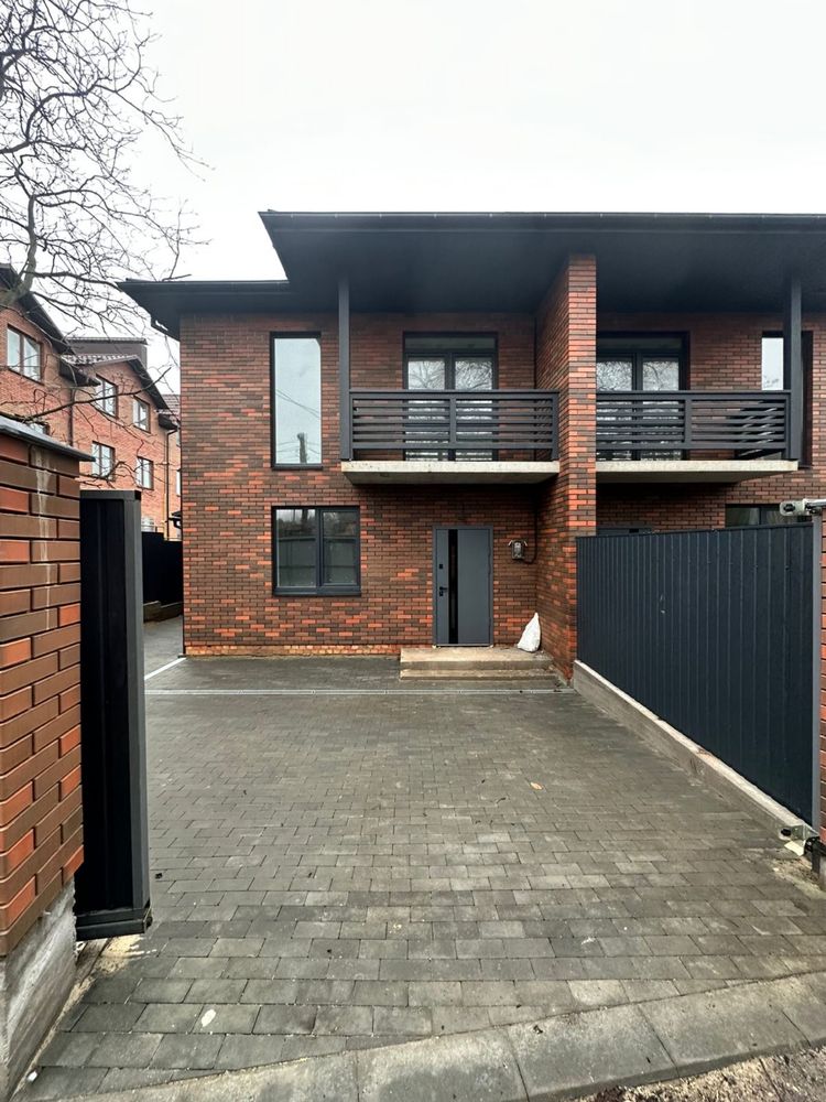 3 КІМ. ТАУНХАУС, ПЛОЩА - 90 м², ЦІНА - 115 000 $
