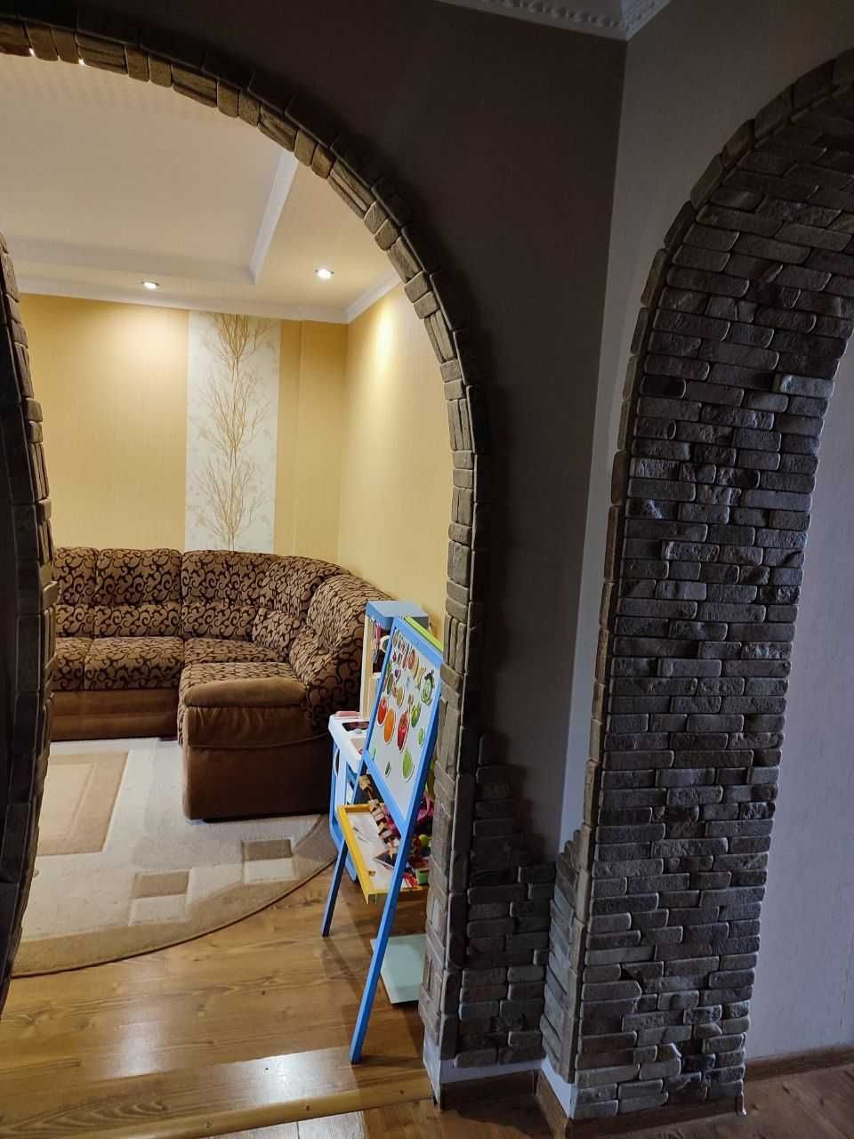 Обʼєкт нерухомості: 3 КІМ. КВАРТИРА, ПЛОЩА - 67 м², ЦІНА - 348 $
 — HUBTRUST, Вінниця