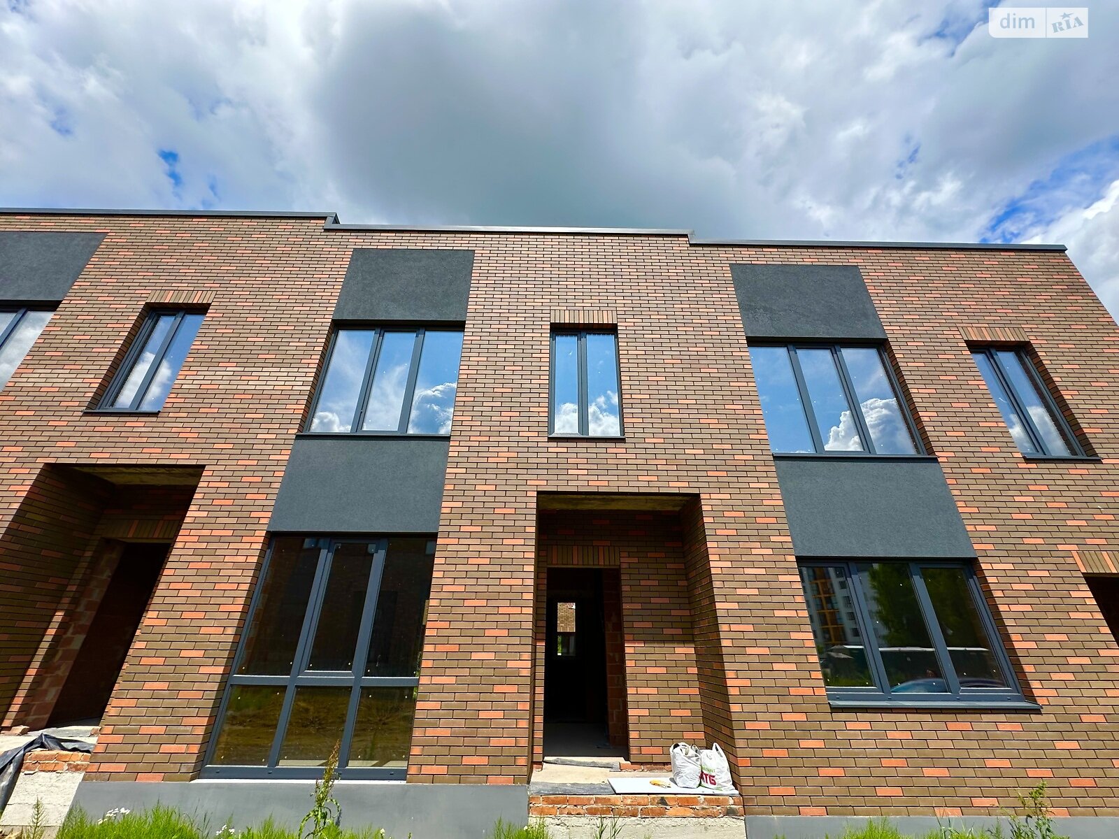Обʼєкт нерухомості: 2 КІМ. ТАУНХАУС, ПЛОЩА - 75 м², ЦІНА - 62 000 $
 — HUBTRUST, Вінниця
