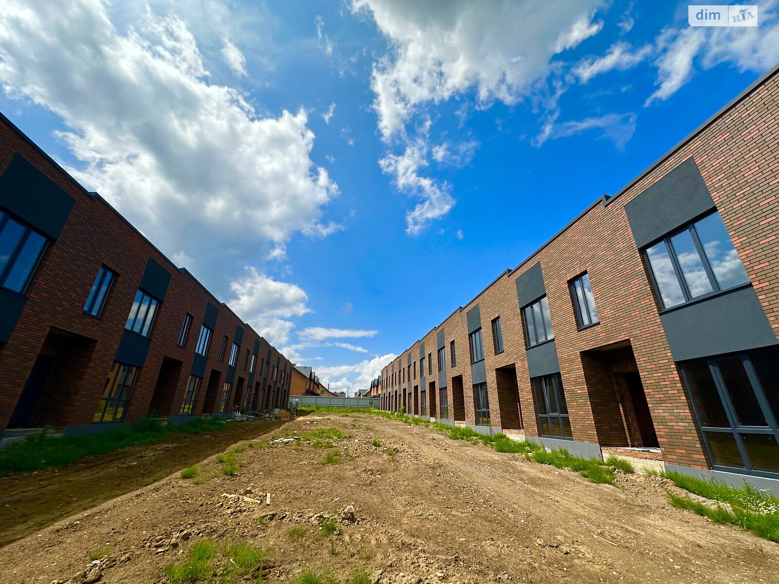 Обʼєкт нерухомості: 2 КІМ. ТАУНХАУС, ПЛОЩА - 75 м², ЦІНА - 62 000 $
 — HUBTRUST, Вінниця