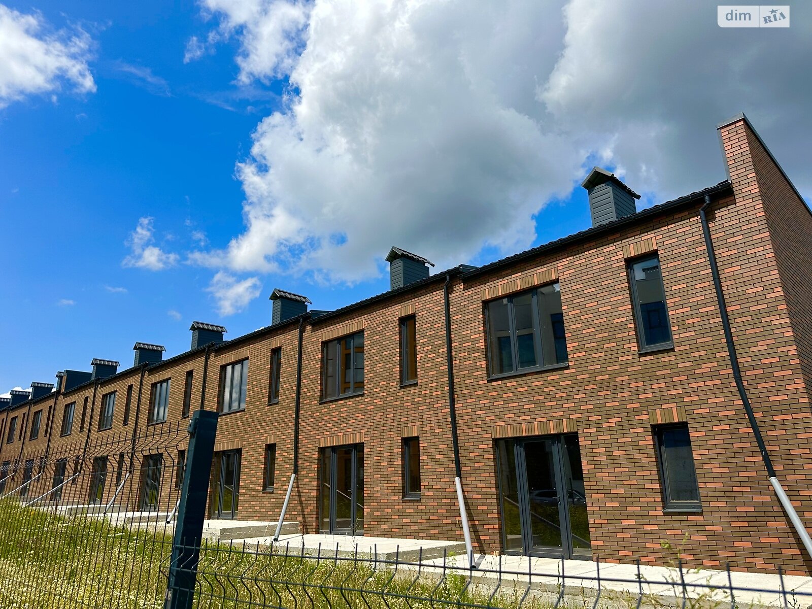 Обʼєкт нерухомості: 2 КІМ. ТАУНХАУС, ПЛОЩА - 75 м², ЦІНА - 62 000 $
 — HUBTRUST, Вінниця