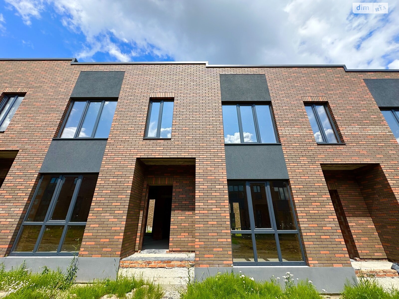 Обʼєкт нерухомості: 2 КІМ. ТАУНХАУС, ПЛОЩА - 75 м², ЦІНА - 62 000 $
 — HUBTRUST, Вінниця