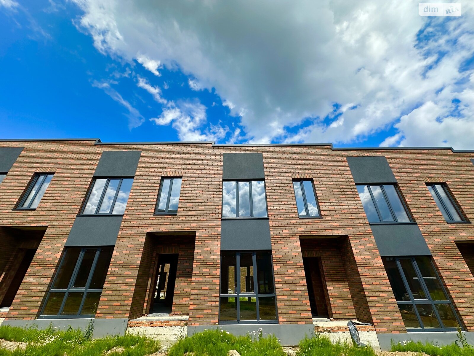 Обʼєкт нерухомості: 2 КІМ. ТАУНХАУС, ПЛОЩА - 75 м², ЦІНА - 62 000 $
 — HUBTRUST, Вінниця
