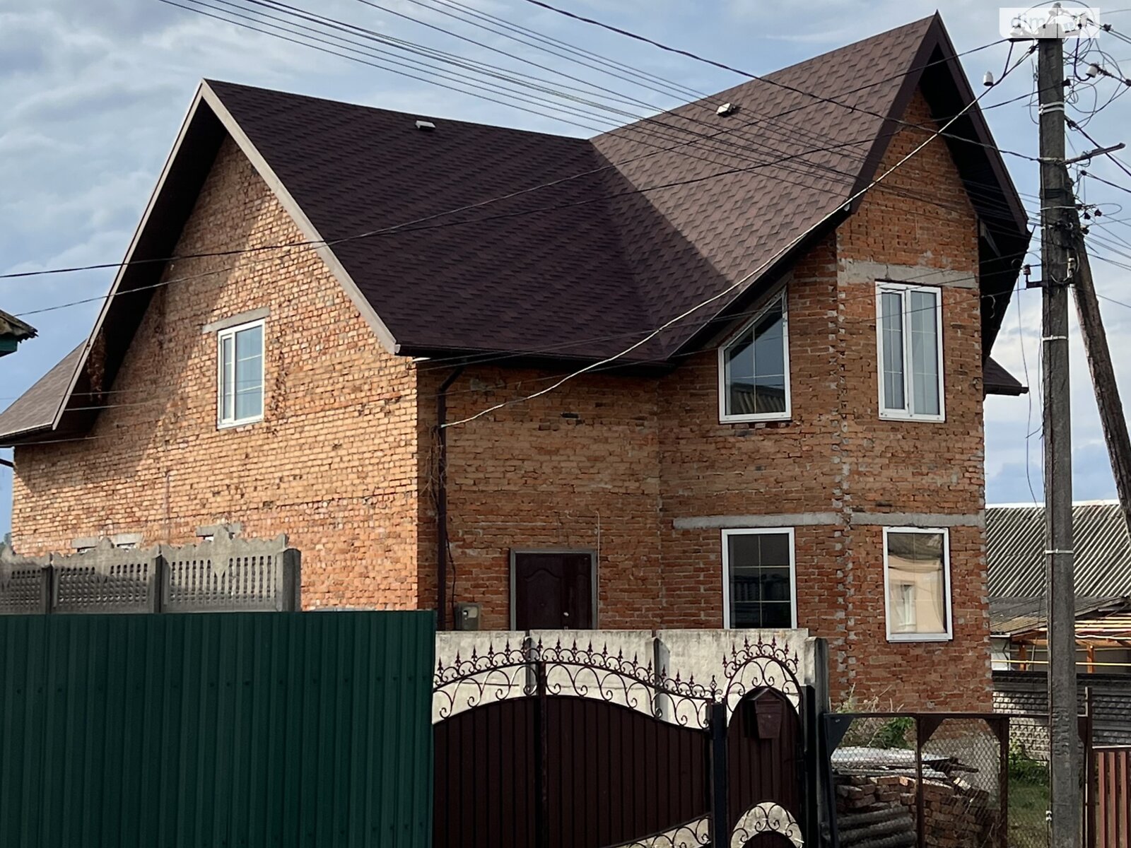 2 КІМ. БУДИНОК, ПЛОЩА - 242.1 м², ЦІНА - 45 000 $
