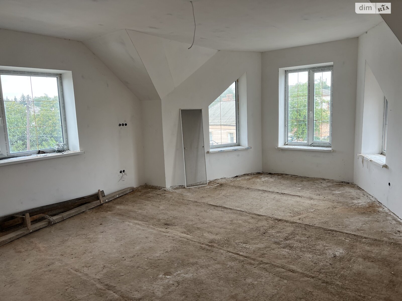 Обʼєкт нерухомості: 2 КІМ. БУДИНОК, ПЛОЩА - 242.1 м², ЦІНА - 45 000 $
 — HUBTRUST, Вінниця