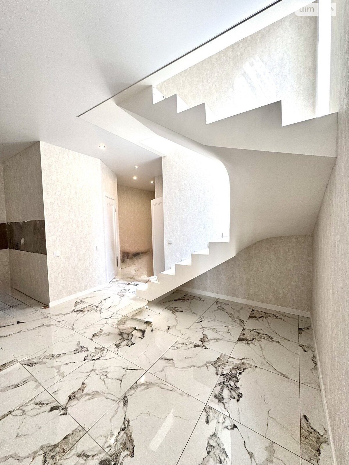 Обʼєкт нерухомості: 3 КІМ. ТАУНХАУС, ПЛОЩА - 92 м², ЦІНА - 115 000 $
 — HUBTRUST, Вінниця