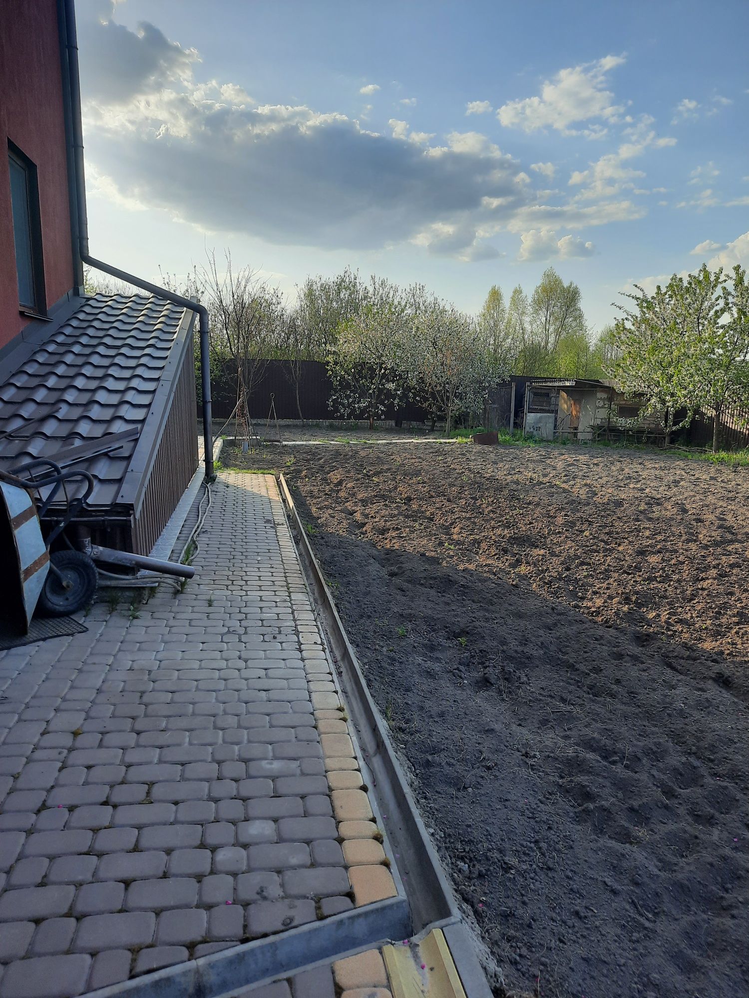 Обʼєкт нерухомості: 4 КІМ.  БУДИНОК ПЛОЩА – 213 м², ЦІНА – 180 000$, РАЙОН: Пирогово — HUBTRUST, Вінниця