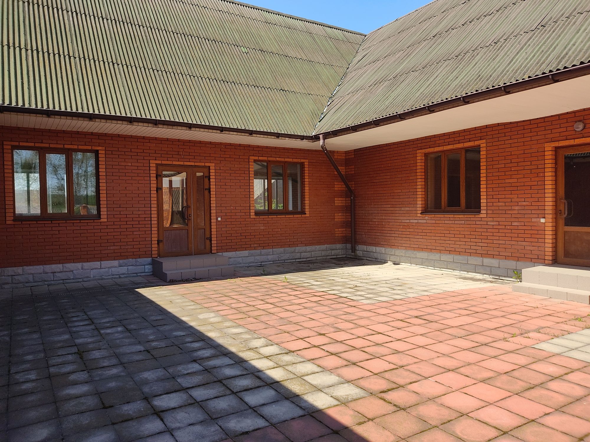 Обʼєкт нерухомості: ПЛОЩА - 600 м², ЦІНА - 100 000 $
 — HUBTRUST, Вінниця