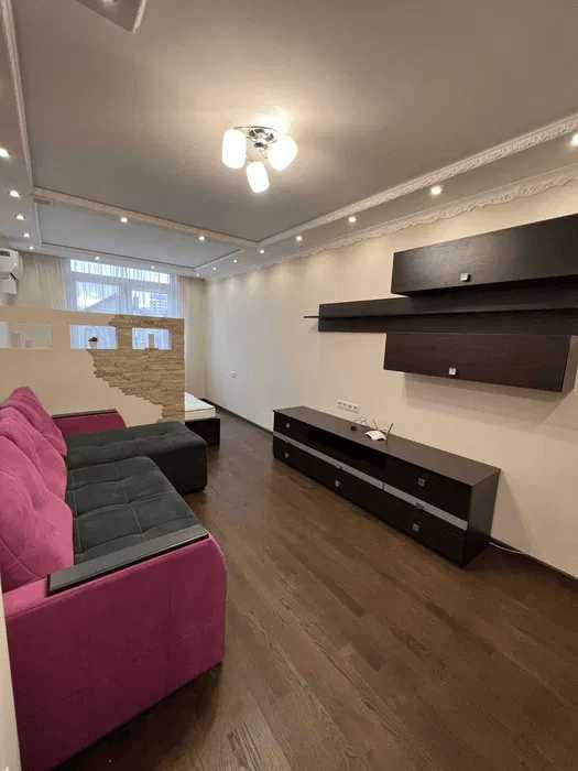 1 КІМ. КВАРТИРА, ПЛОЩА - 41 м², ЦІНА - 167 $
