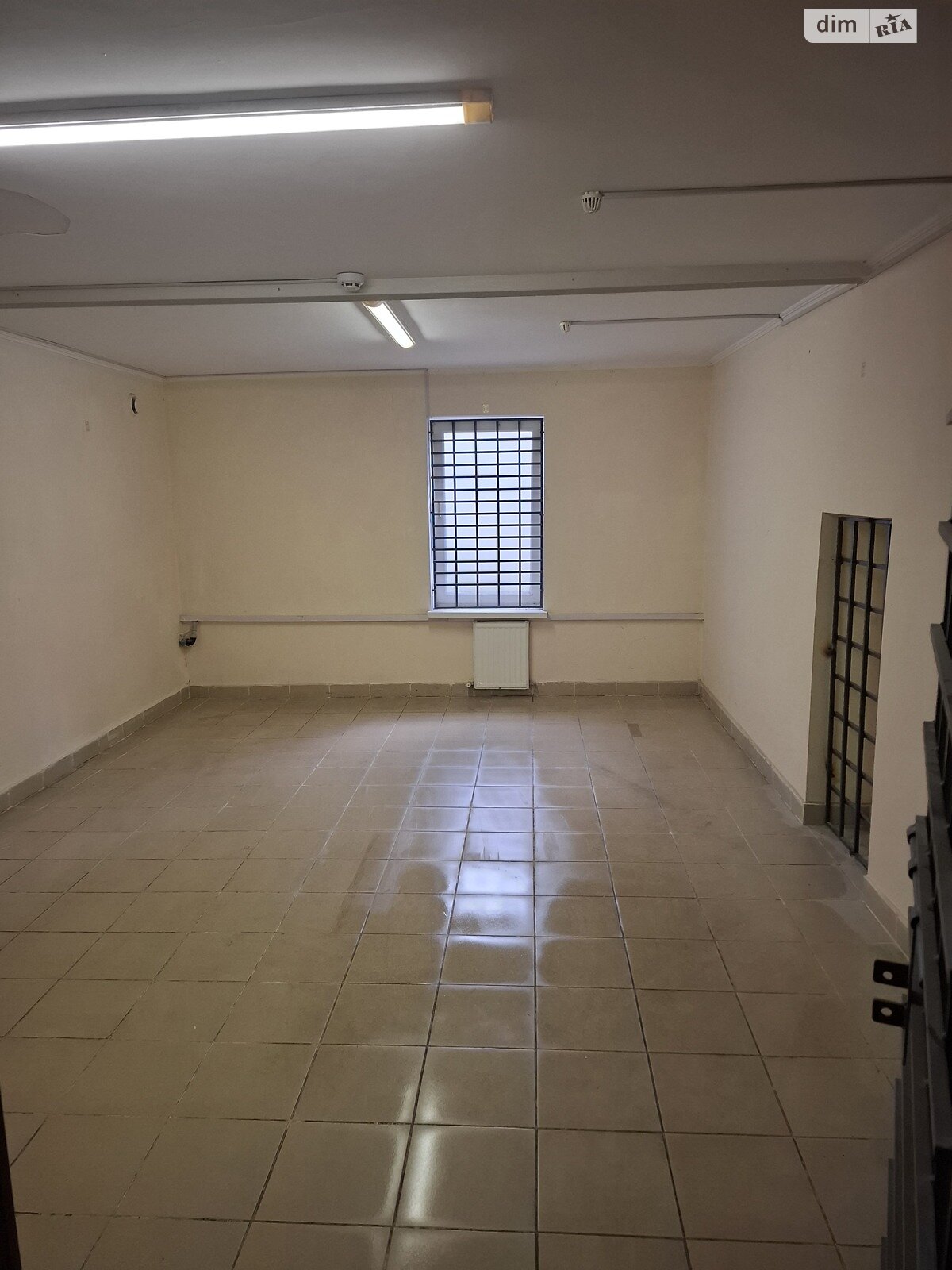 ПЛОЩА - 50 м², ЦІНА - 12 000 $
, вул. Андрія Первозванного