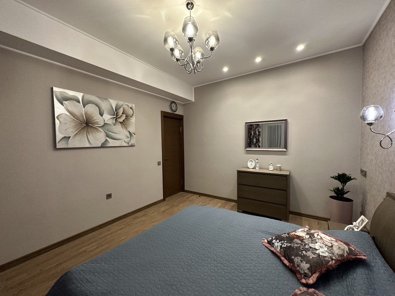 Обʼєкт нерухомості: 3 КІМ.  КВАРТИРА ПЛОЩА – 124 м², ЦІНА – 174 000$, РАЙОН: Поділля — HUBTRUST, Вінниця