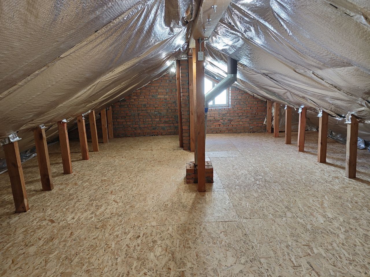 Обʼєкт нерухомості: 3 КІМ.  КВАРТИРА ПЛОЩА – 124 м², ЦІНА – 174 000$, РАЙОН: Поділля — HUBTRUST, Вінниця