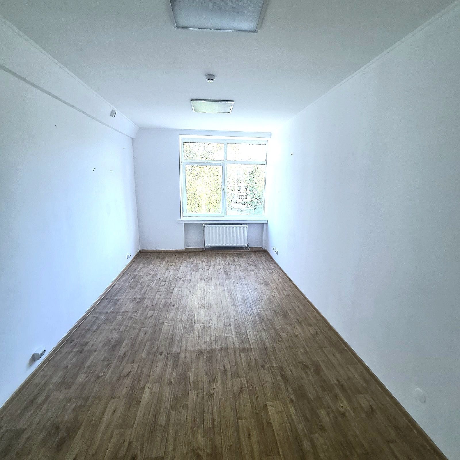 ПЛОЩА - 21 м², ЦІНА - 239 $
