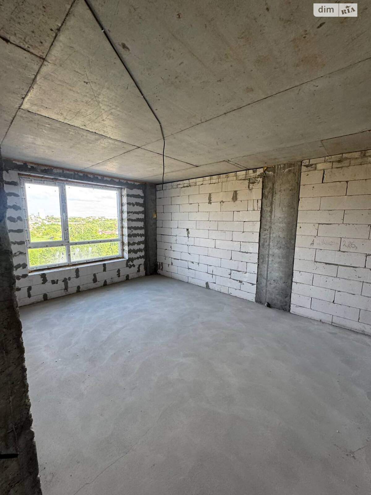 1 КІМ. КВАРТИРА, ПЛОЩА - 48.04 м², ЦІНА - 43 236 $
, вул. Привокзальна