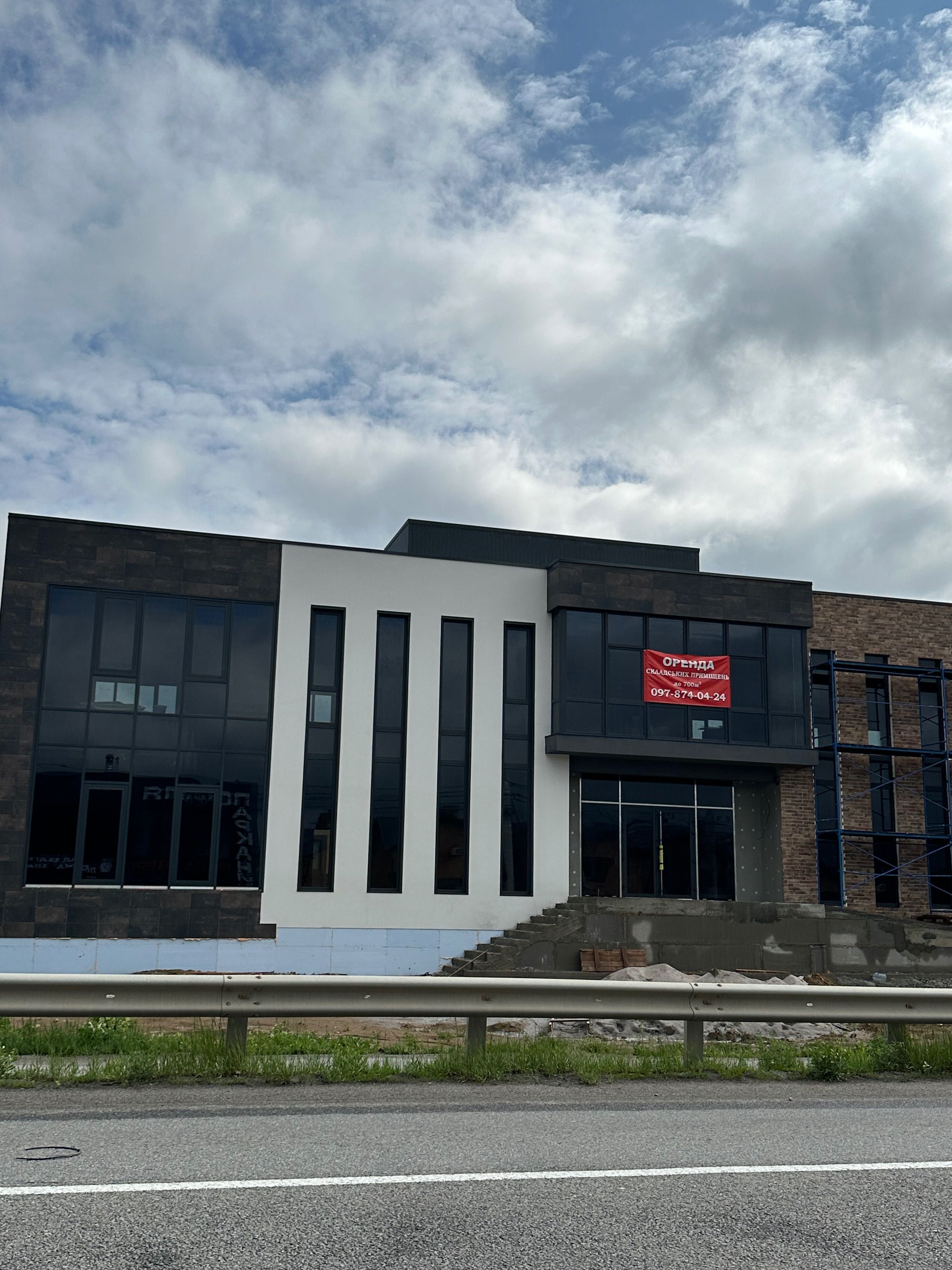 Обʼєкт нерухомості: ПЛОЩА - 320 м², ЦІНА - 5 $
 — HUBTRUST, Вінниця