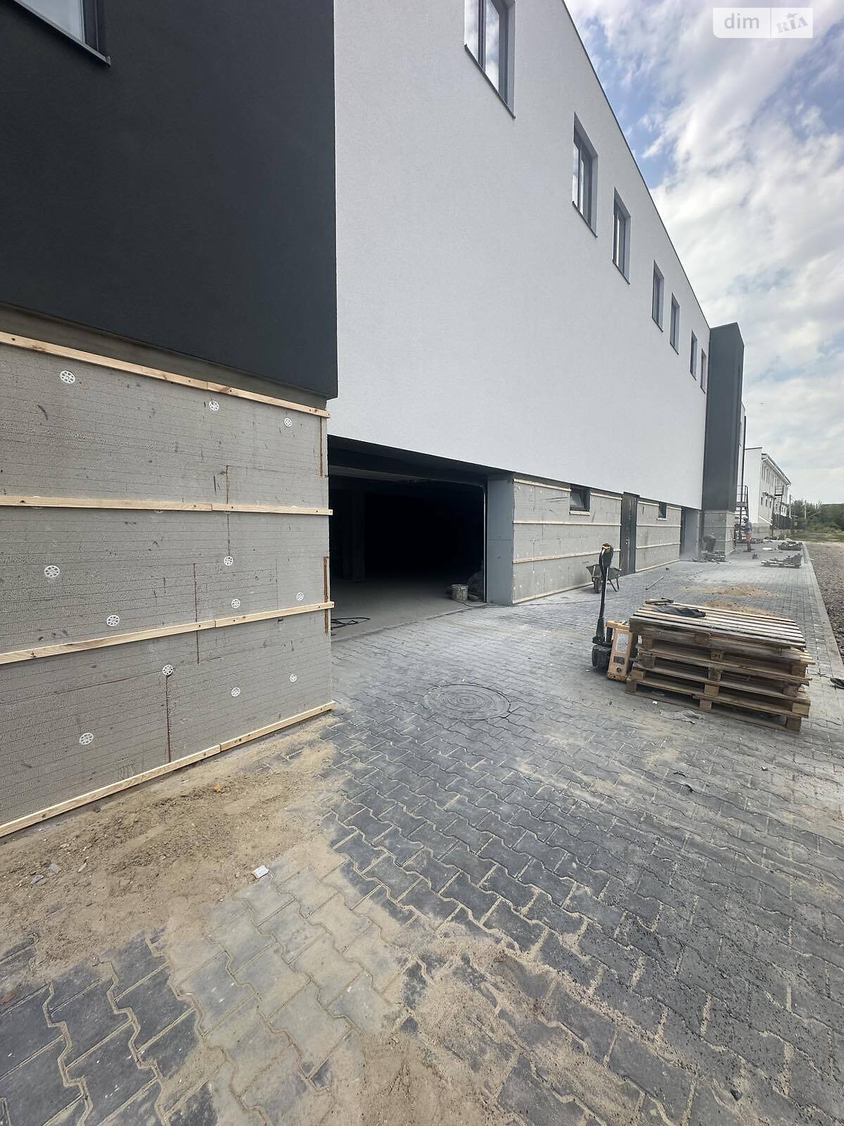 Обʼєкт нерухомості: ПЛОЩА - 320 м², ЦІНА - 76 800 $
, вул. Олекси Новаківського — HUBTRUST, Вінниця