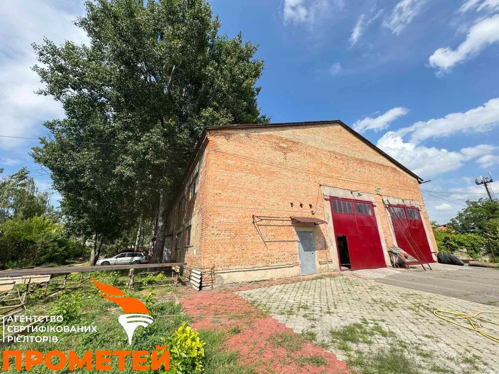 ПЛОЩА - 330 м², ЦІНА - 1 434 $
