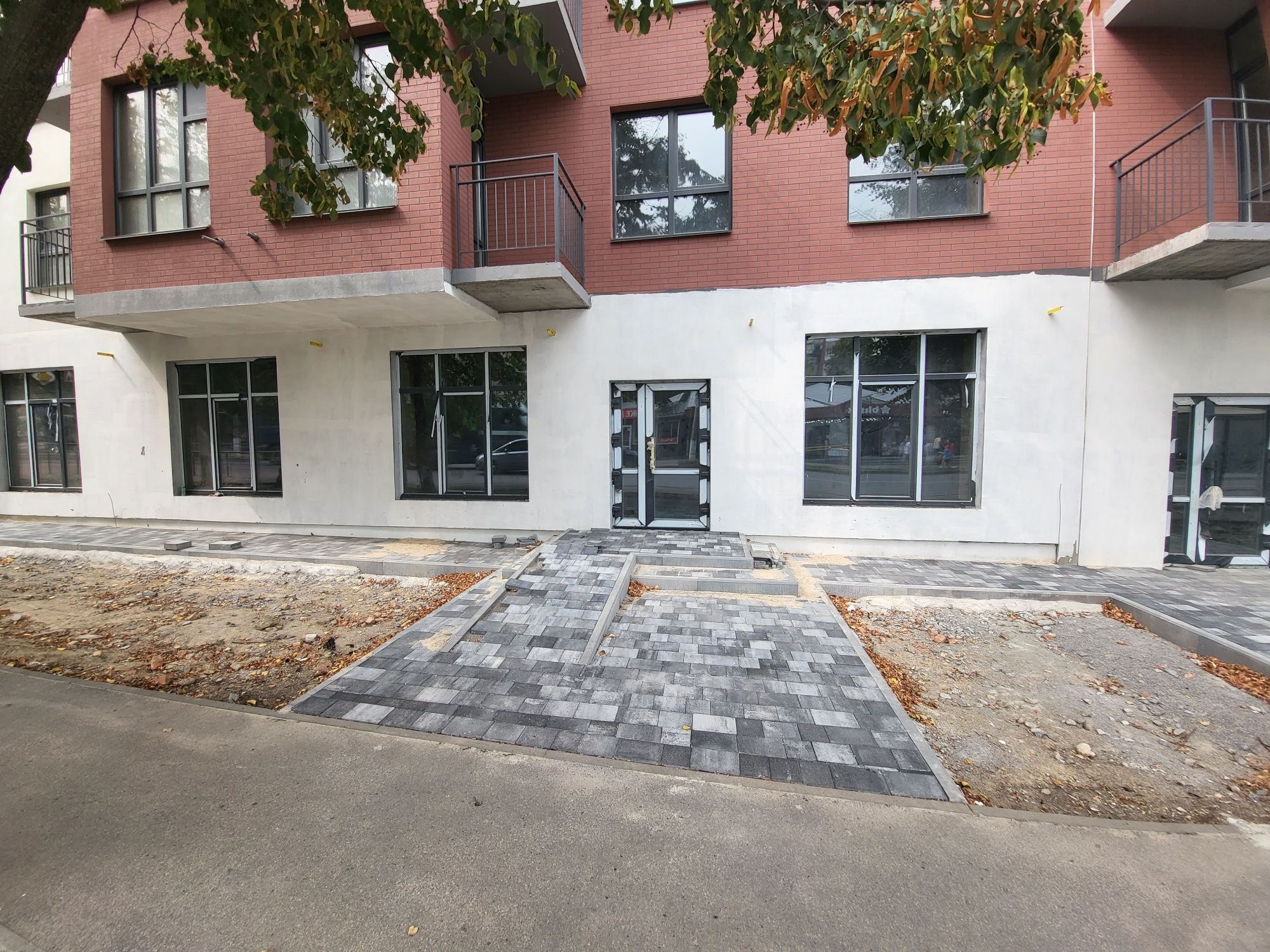 ПЛОЩА - 81 м², ЦІНА - 1 339 $
