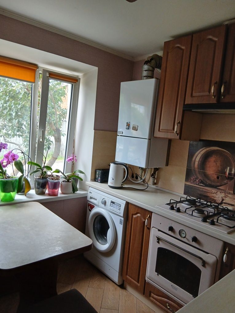 2 КІМ. КВАРТИРА, ПЛОЩА - 42 м², ЦІНА - 36 000 $
