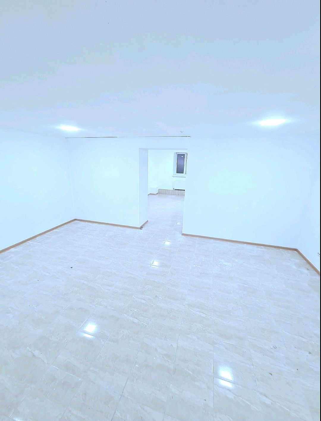 ПЛОЩА - 71 м², ЦІНА - 957 $
