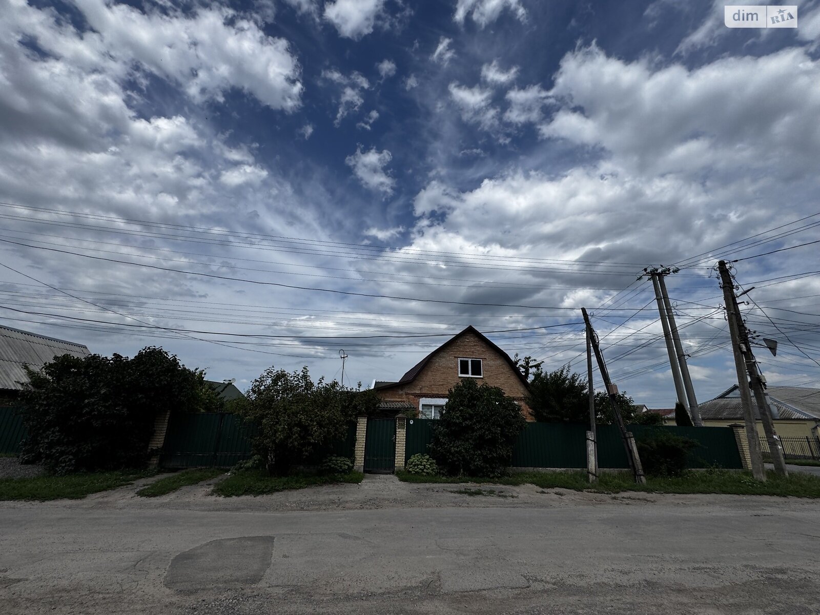 4 КІМ. БУДИНОК, ПЛОЩА - 120 м², ЦІНА - 250 000 $
