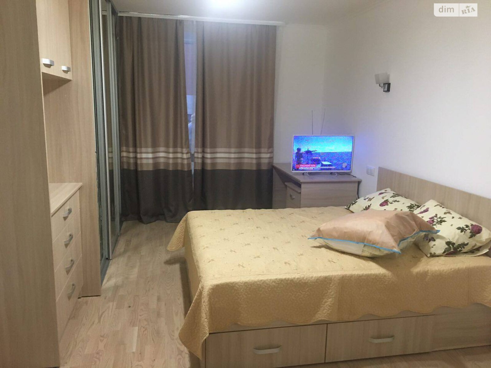 1 КІМ. КВАРТИРА, ПЛОЩА - 48 м², ЦІНА - 15 000 $
, вул. В'ячеслава Чорновола