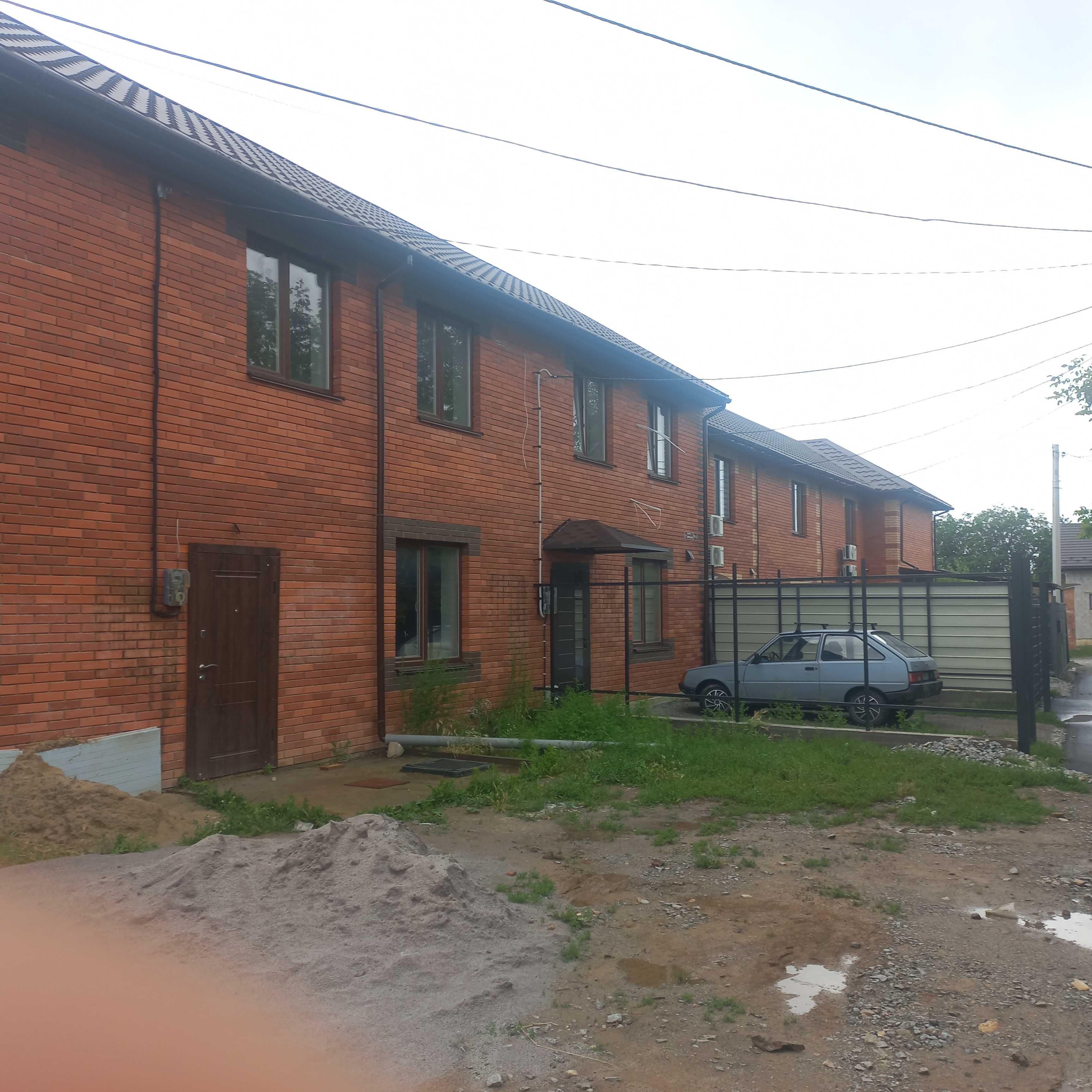 3 КІМ. ТАУНХАУС, ПЛОЩА - 72 м², ЦІНА - 55 000 $
