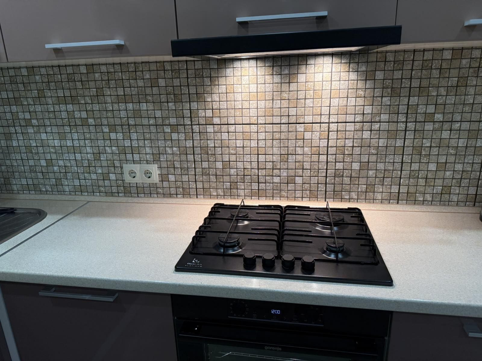 1 КІМ. КВАРТИРА, ПЛОЩА - 45 м², ЦІНА - 501 $
