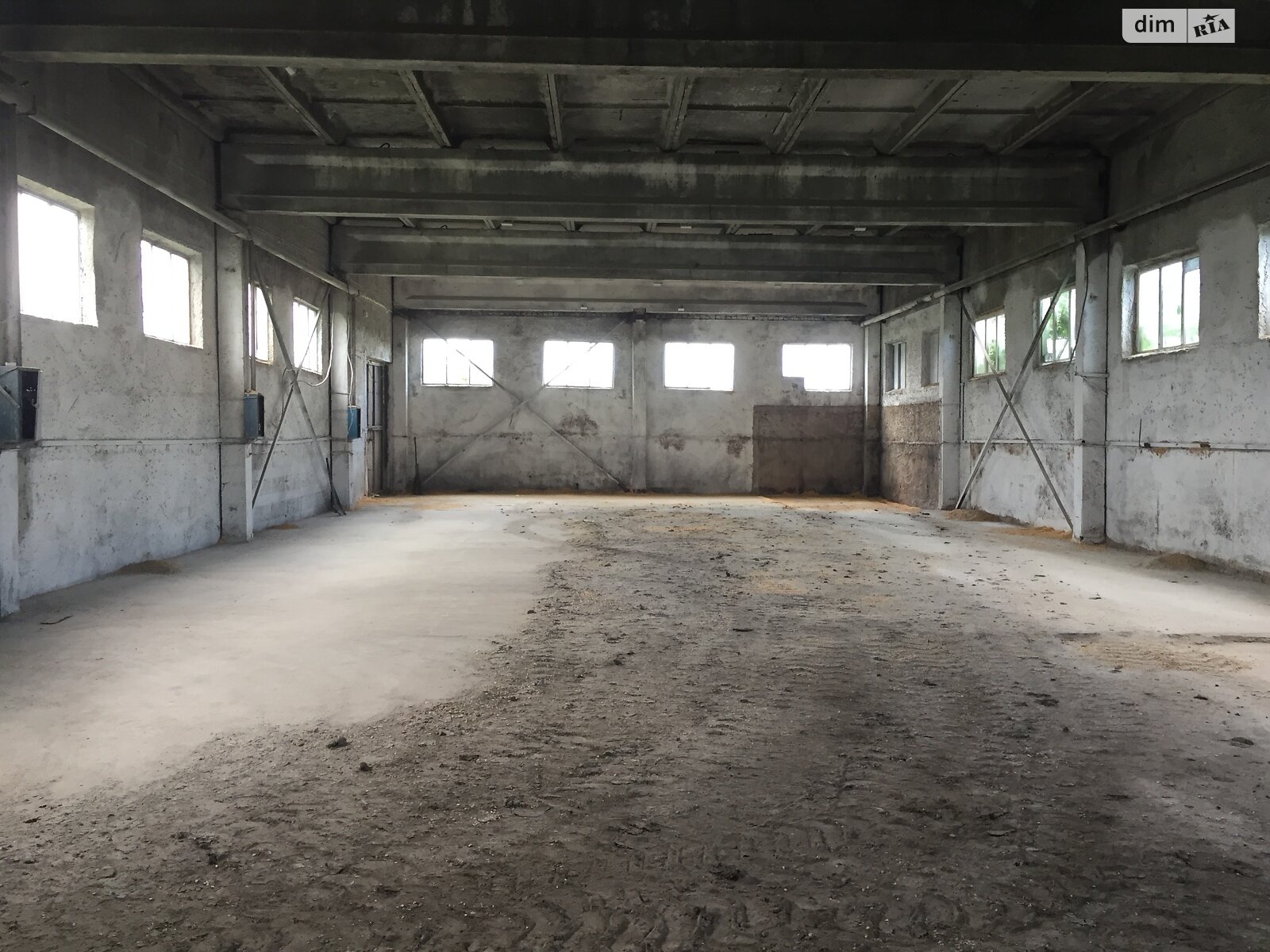 ПЛОЩА - 780 м², ЦІНА - 47 000 $
, вул. Польова
