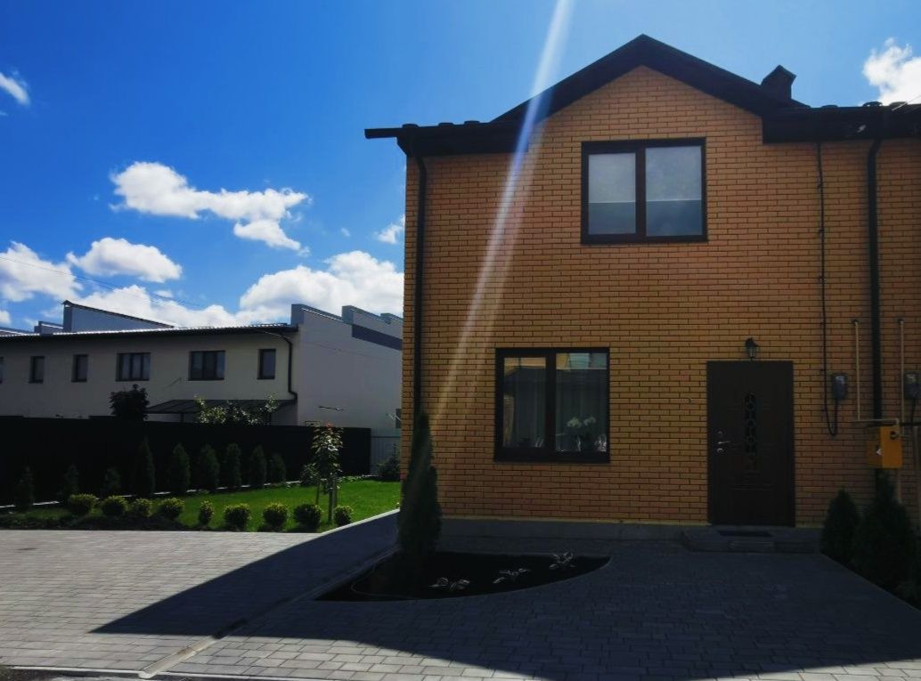 Обʼєкт нерухомості: 3 КІМ.  ТАУНХАУС ПЛОЩА – 90 м², ЦІНА – 120 000$, РАЙОН: Агрономічне — HUBTRUST, Вінниця
