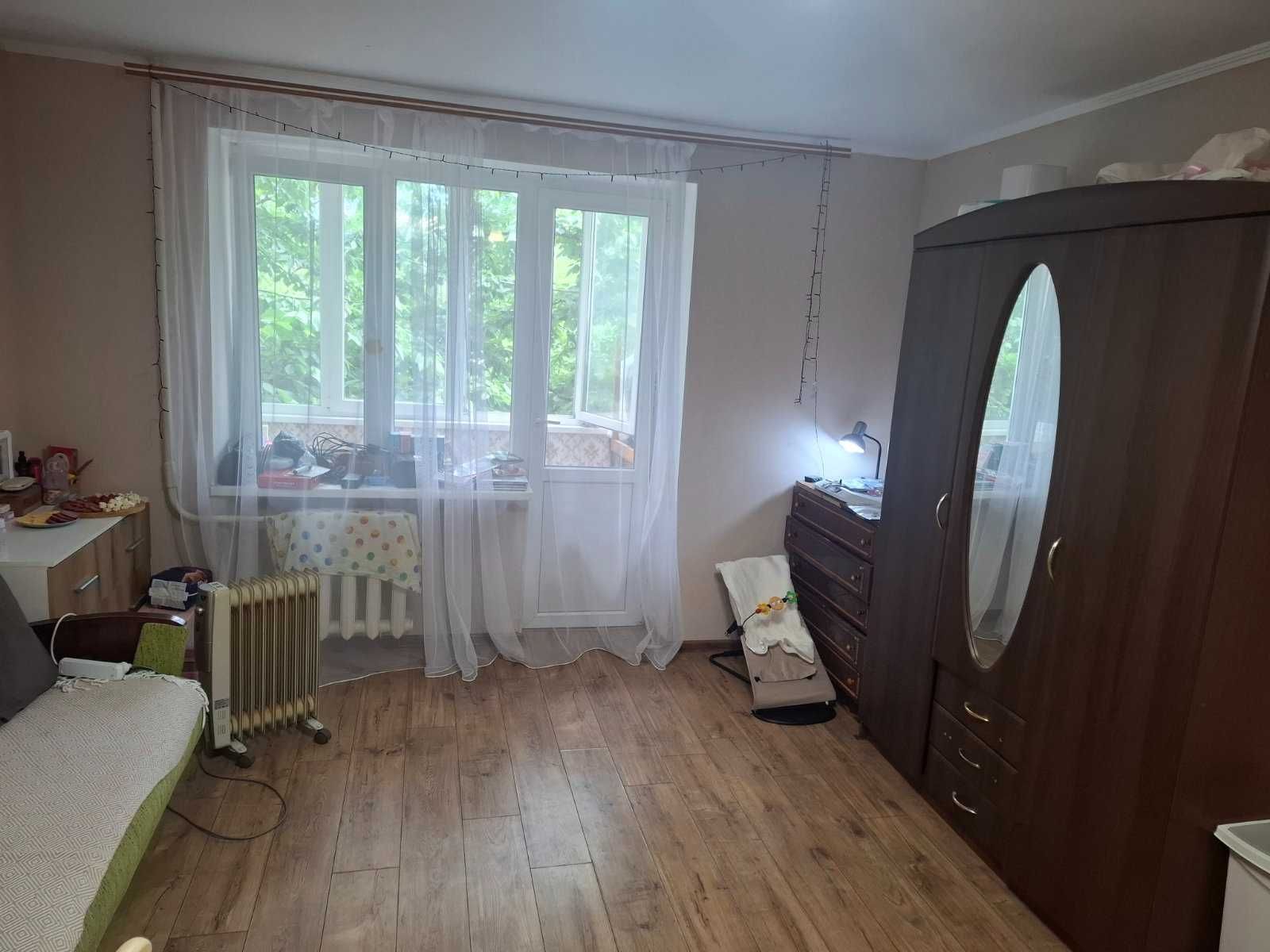 1 КІМ.  КВАРТИРА ПЛОЩА – 38 м², ЦІНА – 48 000$, РАЙОН: Вишенька