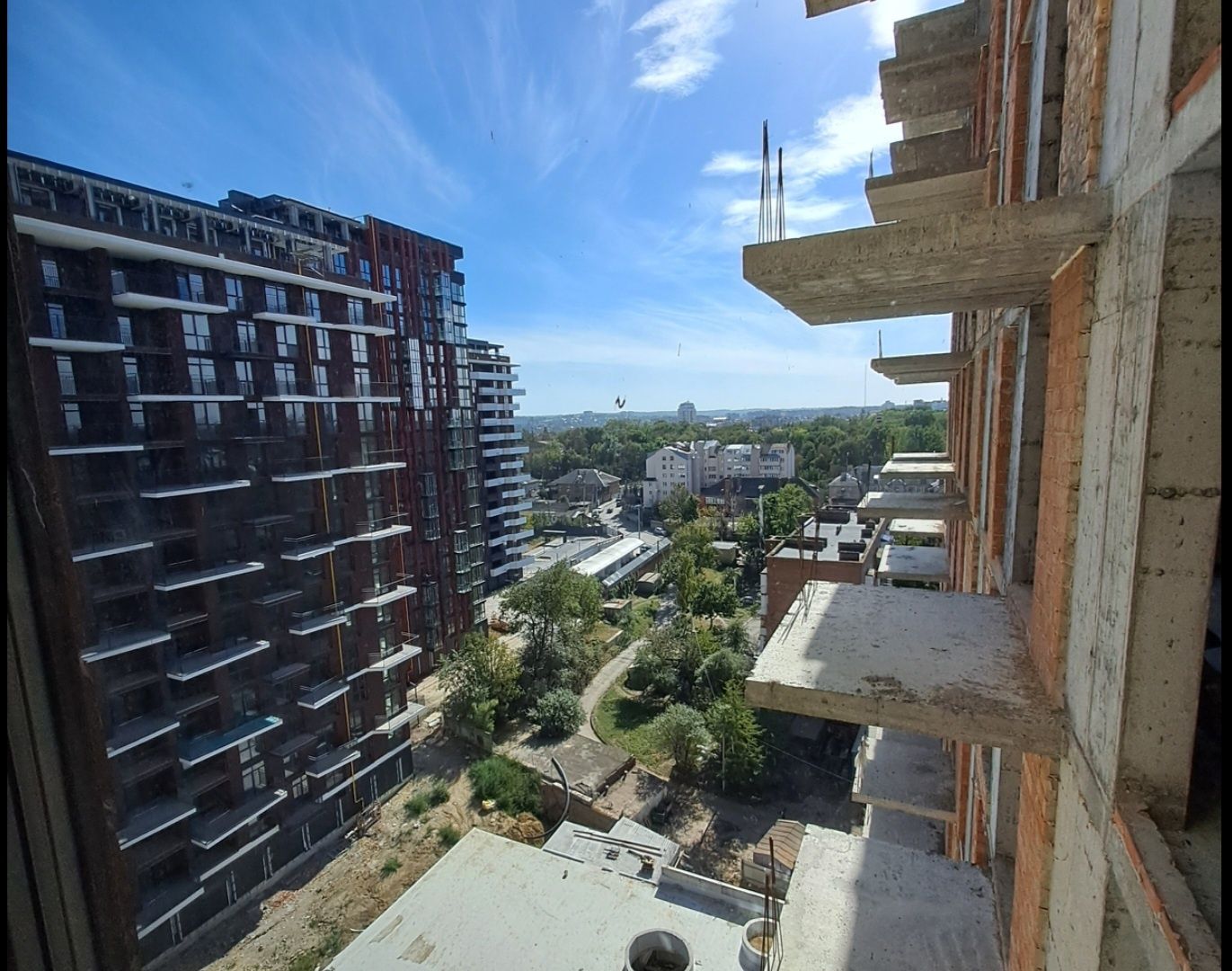 2 КІМ.  КВАРТИРА ПЛОЩА – 63 м², ЦІНА – 69 900$, РАЙОН: Центр