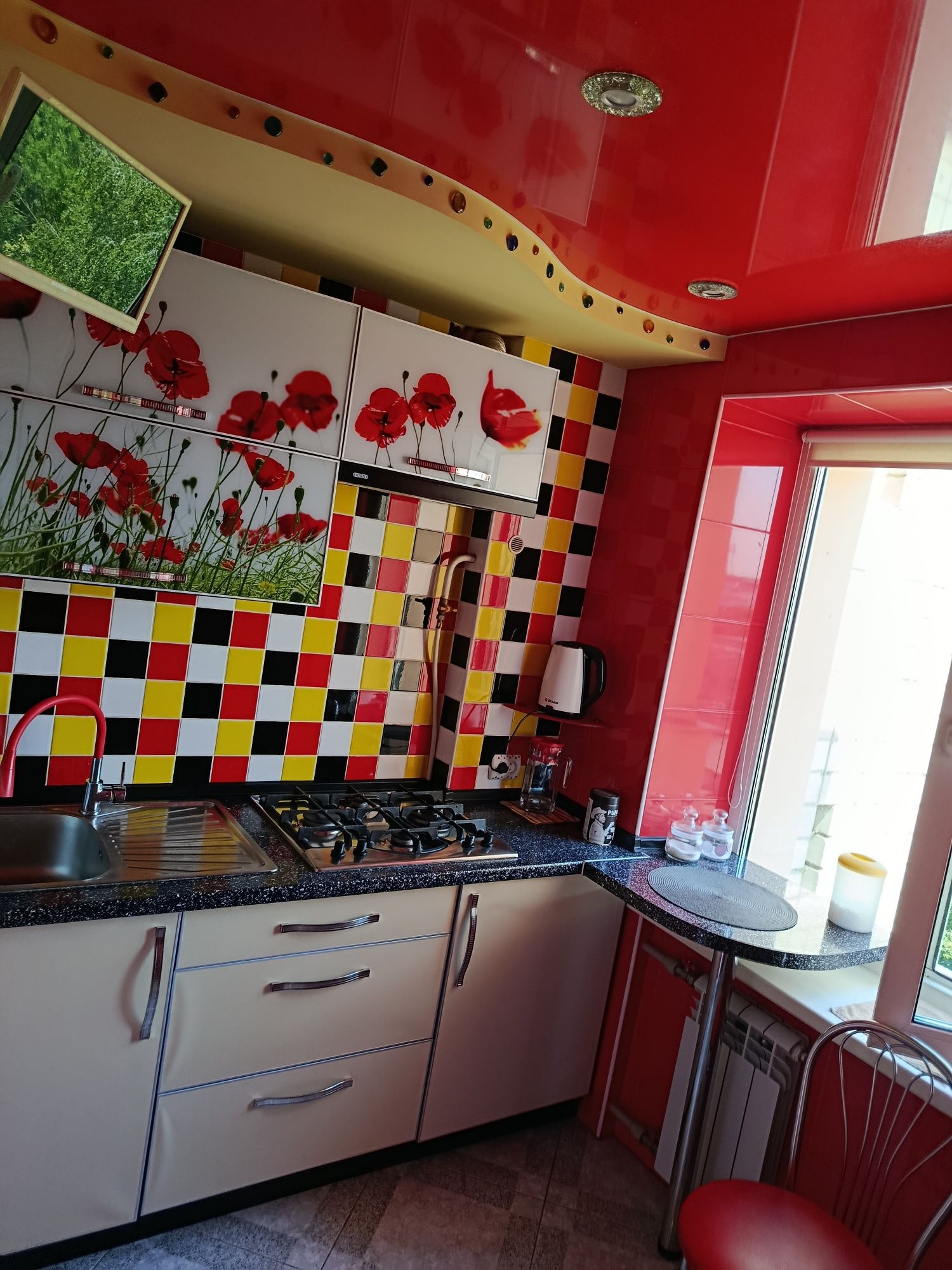 1 КІМ. КВАРТИРА, ПЛОЩА - 32 м², ЦІНА - 286 $
