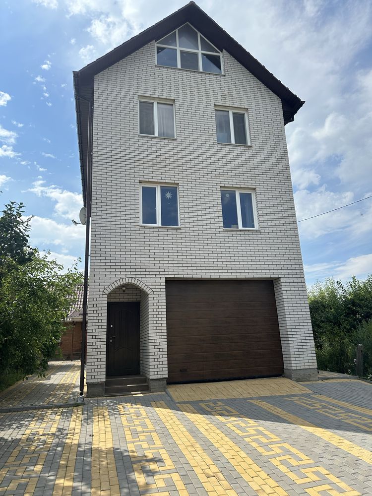 3 КІМ. БУДИНОК, ПЛОЩА - 50 м², ЦІНА - 238 $
