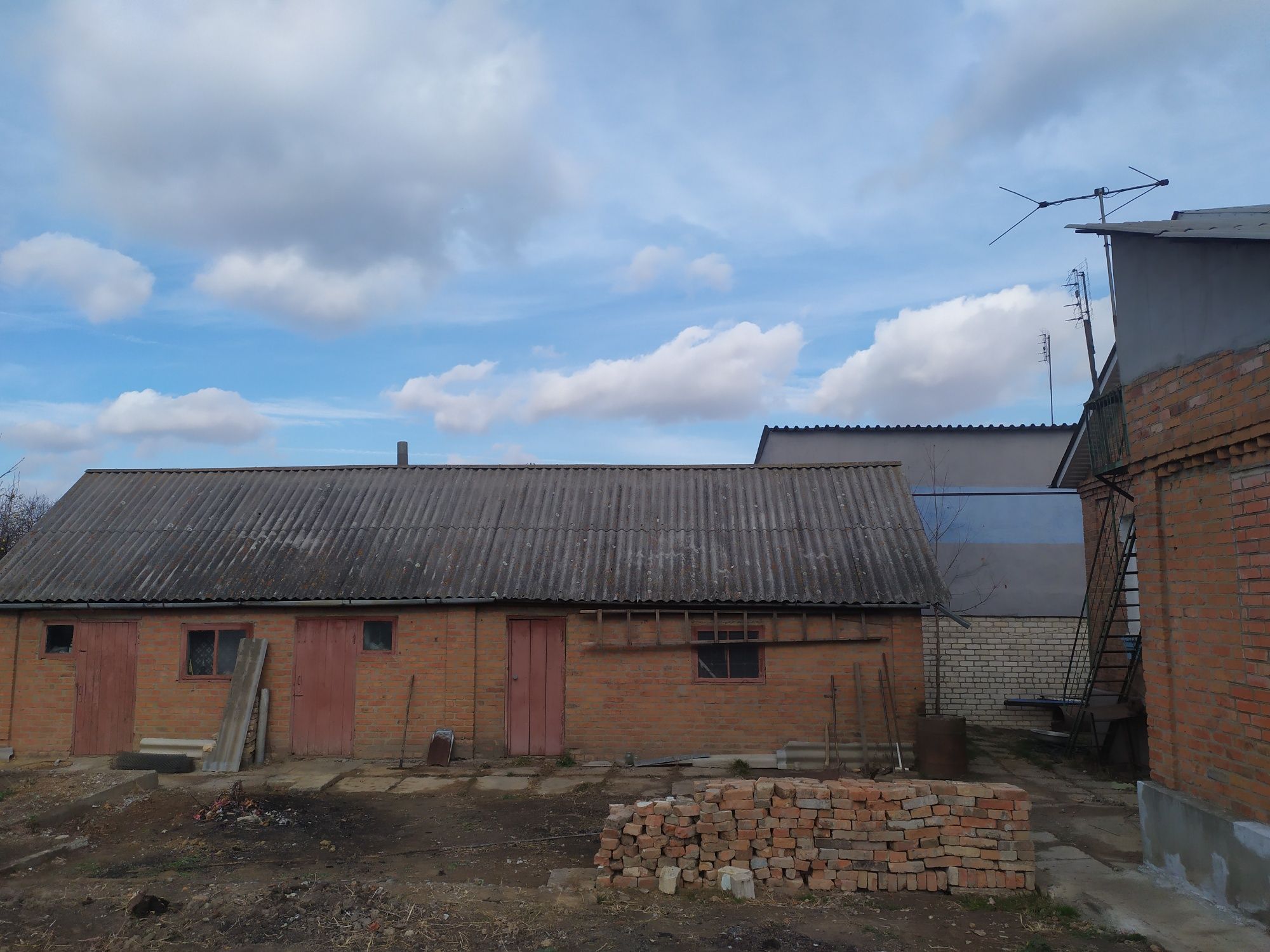 Обʼєкт нерухомості: 5 КІМ.  БУДИНОК ПЛОЩА – 110 м², ЦІНА – 89 000$, РАЙОН: Бучми — HUBTRUST, Вінниця