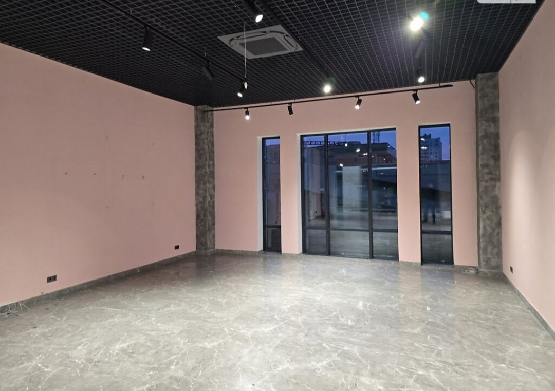 ПЛОЩА - 90 м², ЦІНА - 1 205 $
