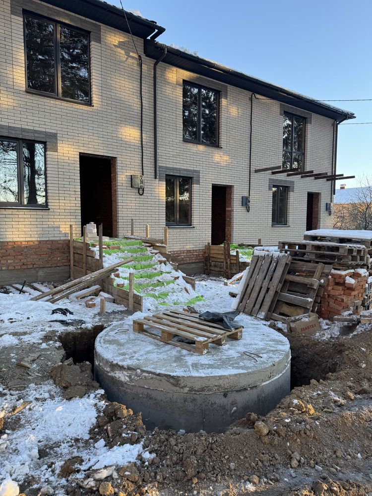 3 КІМ.  ТАУНХАУС ПЛОЩА – 80 м², ЦІНА – 44 900$, РАЙОН: Пʼятничани