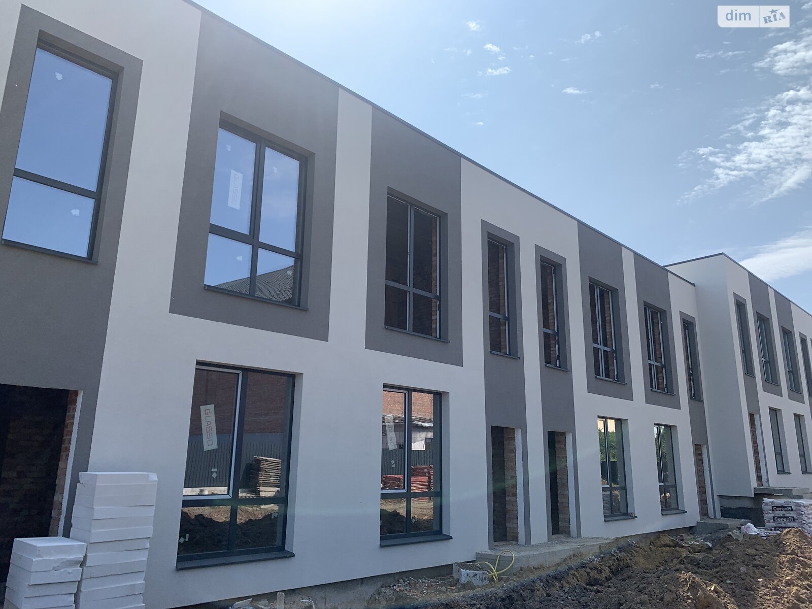 Обʼєкт нерухомості: 4 КІМ. ТАУНХАУС, ПЛОЩА - 130 м², ЦІНА - 72 000 $
, вул. Мирна — HUBTRUST, Вінниця