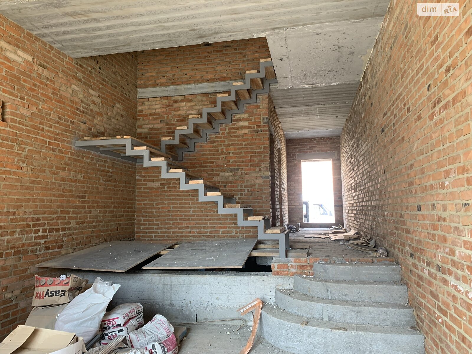 Обʼєкт нерухомості: 4 КІМ. ТАУНХАУС, ПЛОЩА - 130 м², ЦІНА - 72 000 $
, вул. Мирна — HUBTRUST, Вінниця