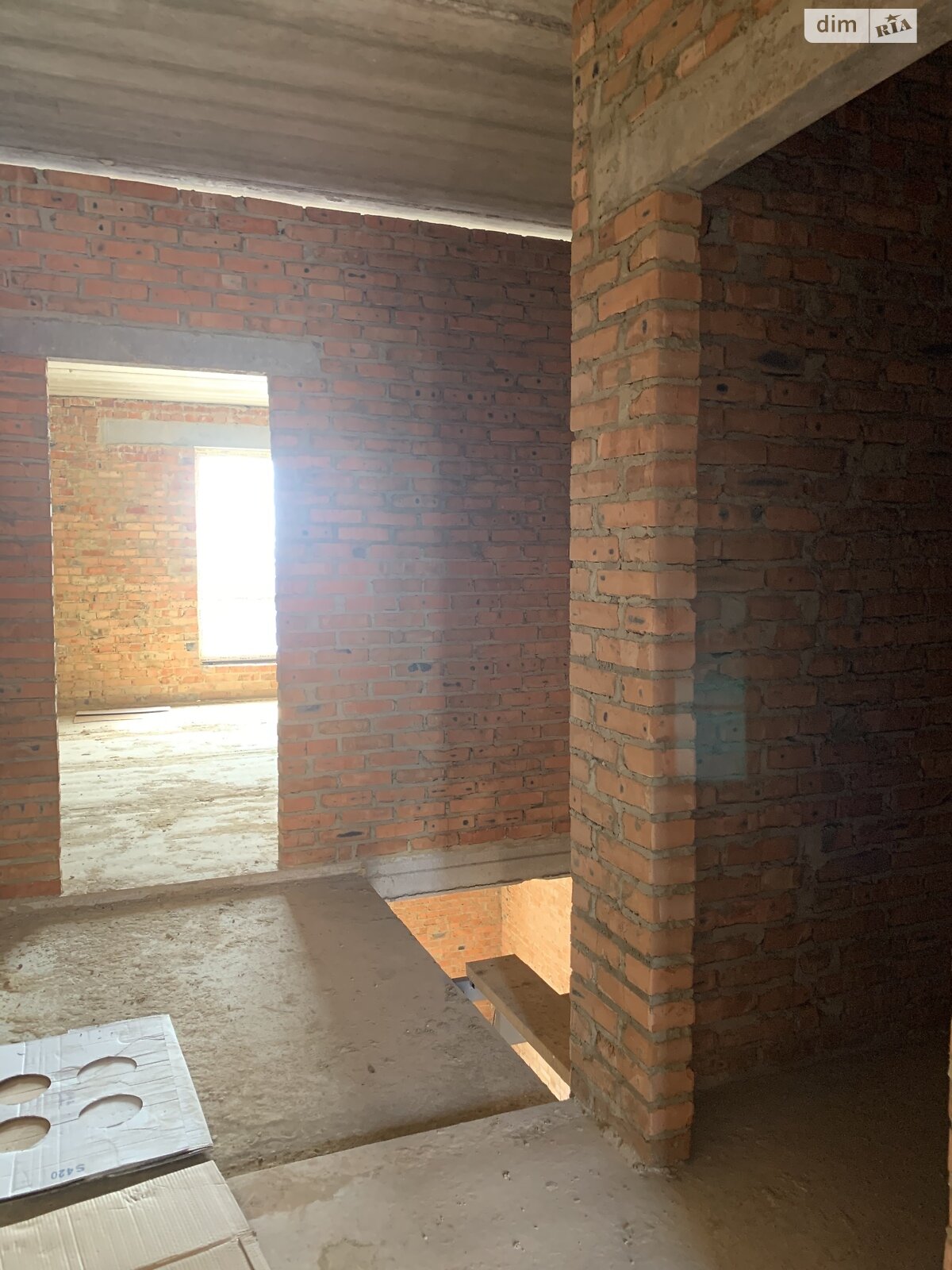 Обʼєкт нерухомості: 4 КІМ. ТАУНХАУС, ПЛОЩА - 130 м², ЦІНА - 72 000 $
, вул. Мирна — HUBTRUST, Вінниця