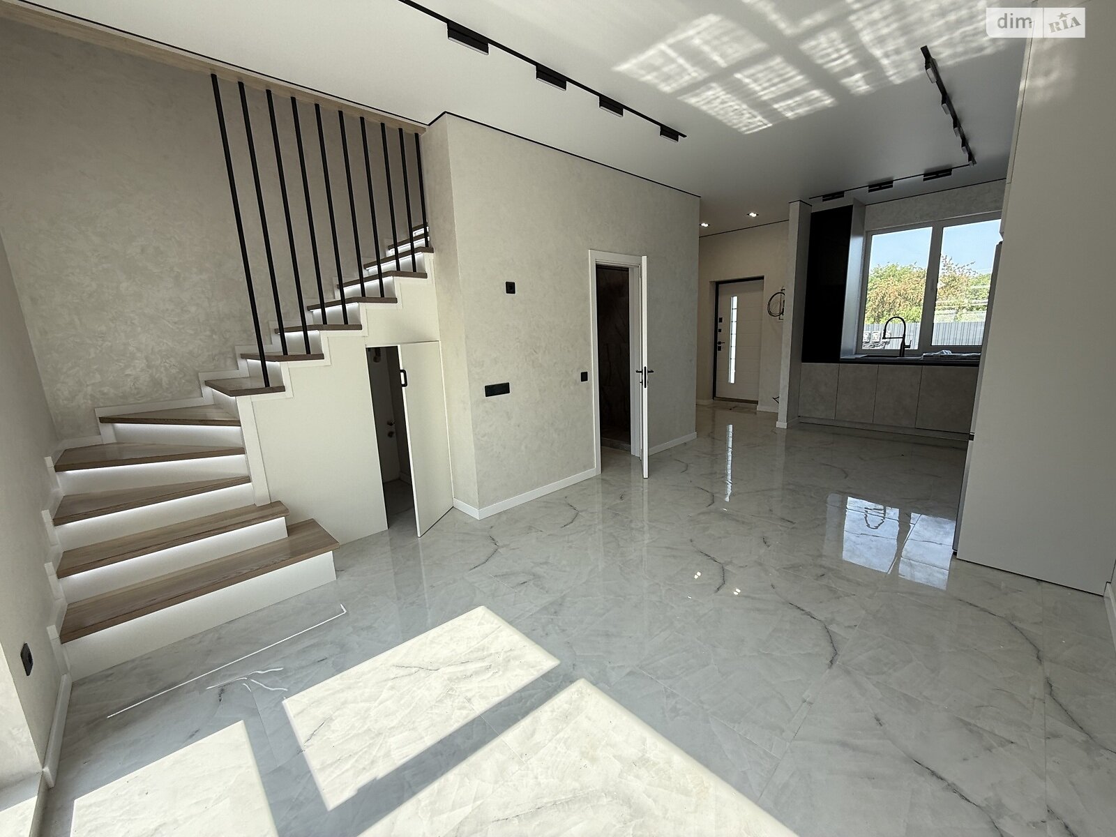 Обʼєкт нерухомості: 2 КІМ. ТАУНХАУС, ПЛОЩА - 75 м², ЦІНА - 88 000 $
, вул. Лесі Українки — HUBTRUST, Вінниця